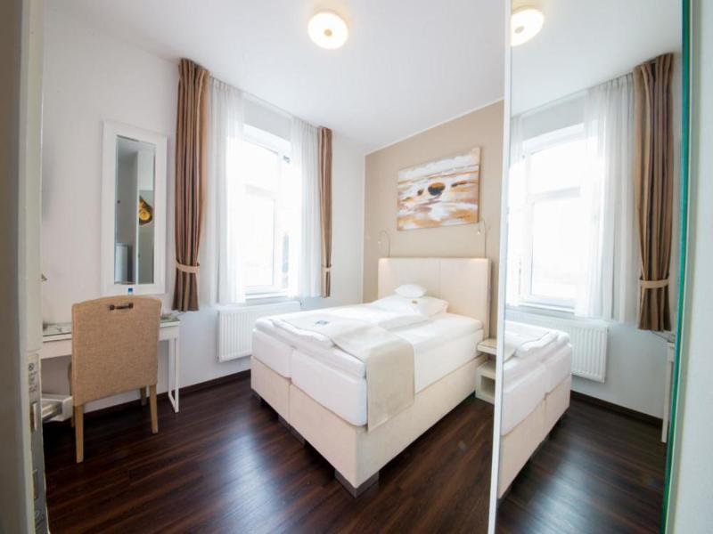 Landhotel Alte Tv?pferei image