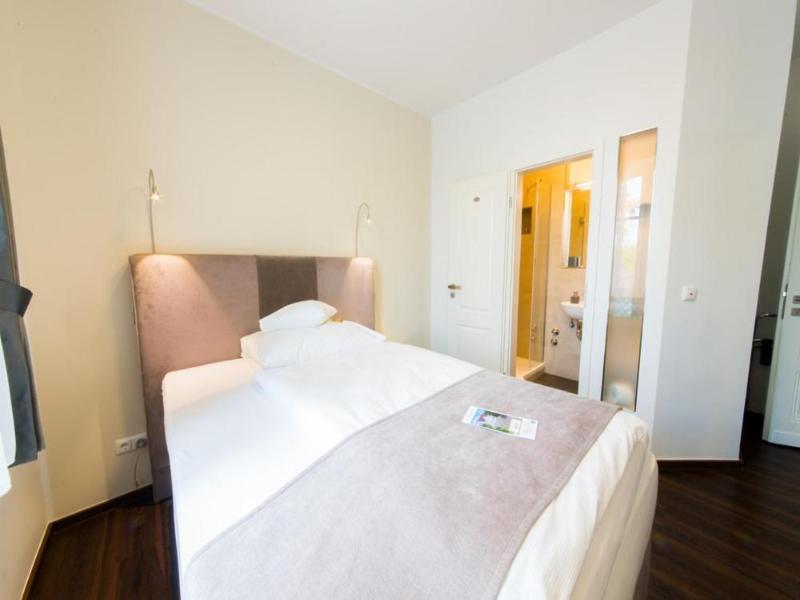 Landhotel Alte Tv?pferei image