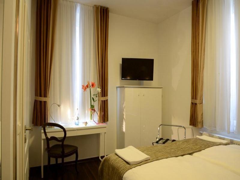 Landhotel Alte Tv?pferei image
