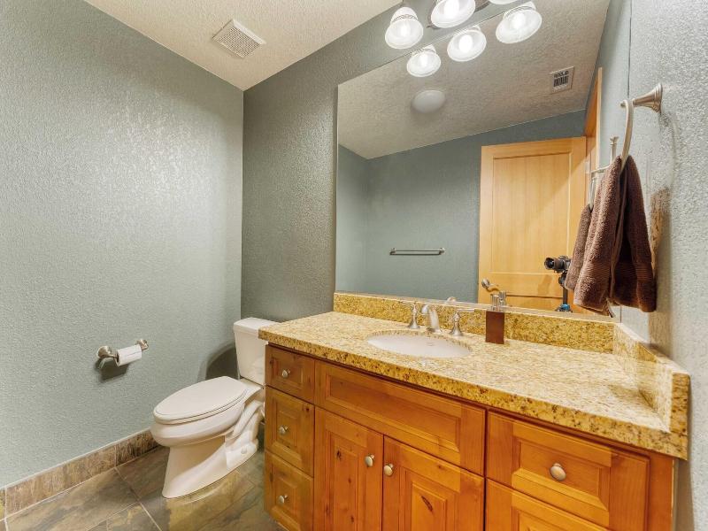 Luxe All-season Retreat By Avantstay Prime Locat image