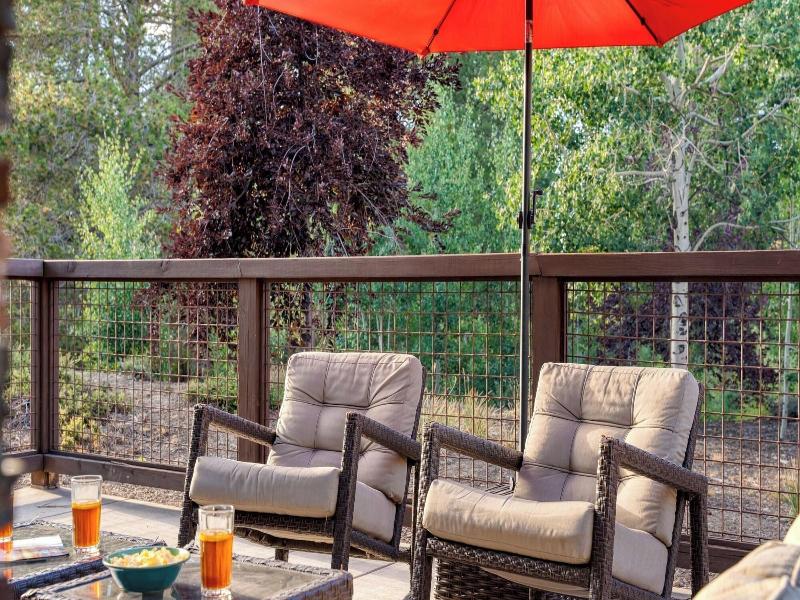 Luxe All-season Retreat By Avantstay Prime Locat image
