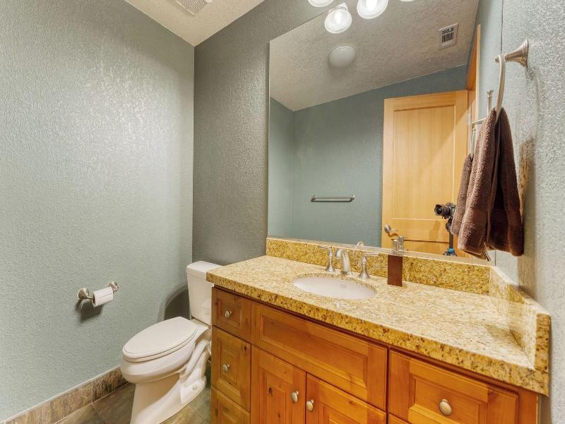 Luxe All-season Retreat By Avantstay Prime Locat image