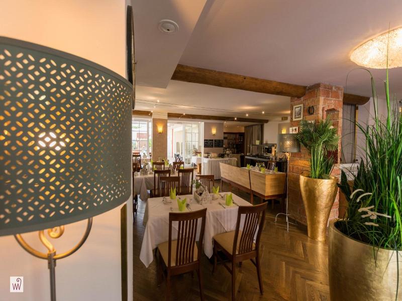 Winzerhotel Gumpoldskirchen image