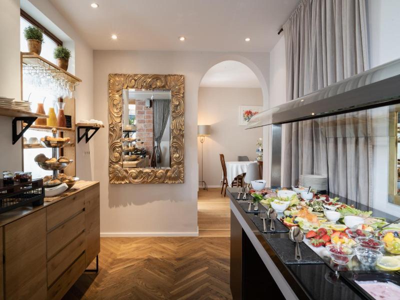 Winzerhotel Gumpoldskirchen image
