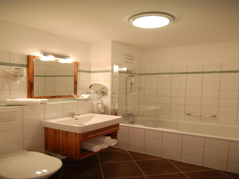 Winzerhotel Gumpoldskirchen image