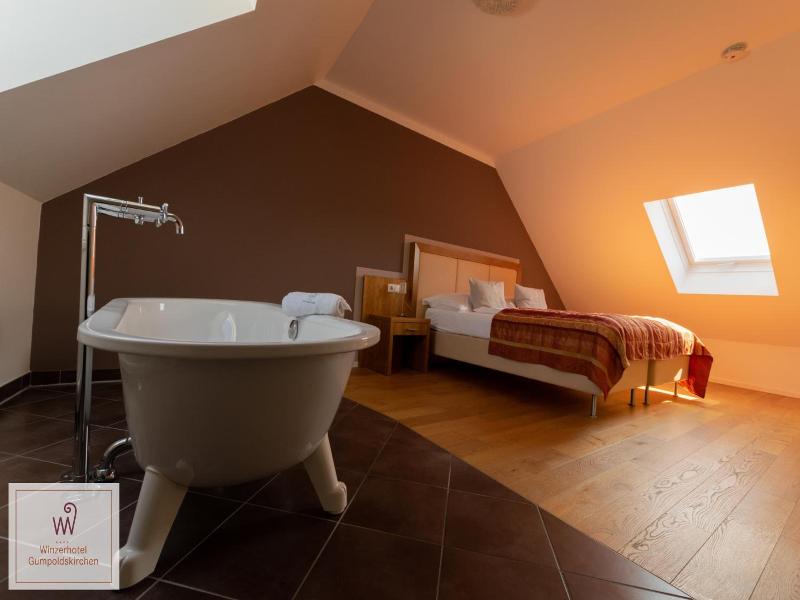 Winzerhotel Gumpoldskirchen image