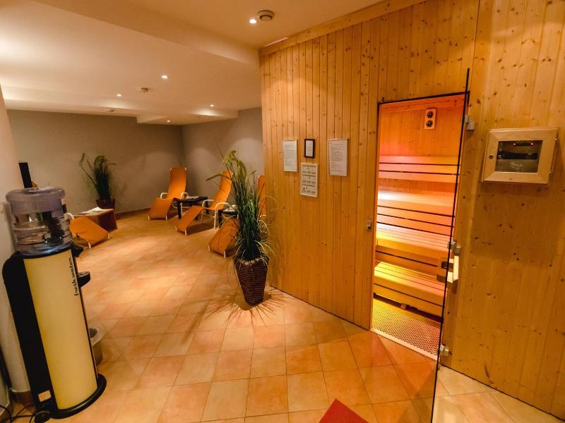 Winzerhotel Gumpoldskirchen image