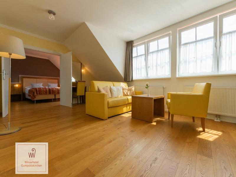 Winzerhotel Gumpoldskirchen image