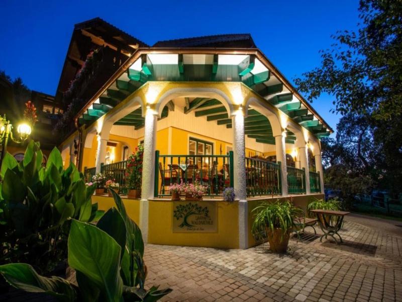 Landhotel Waldmv Hle image