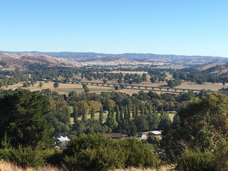 Tuckerbox Motor Inn
