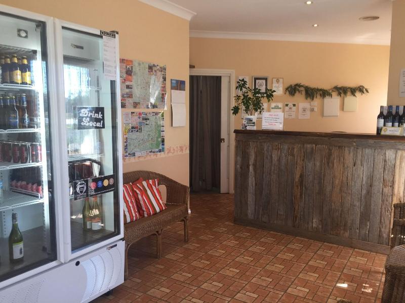 Tuckerbox Motor Inn