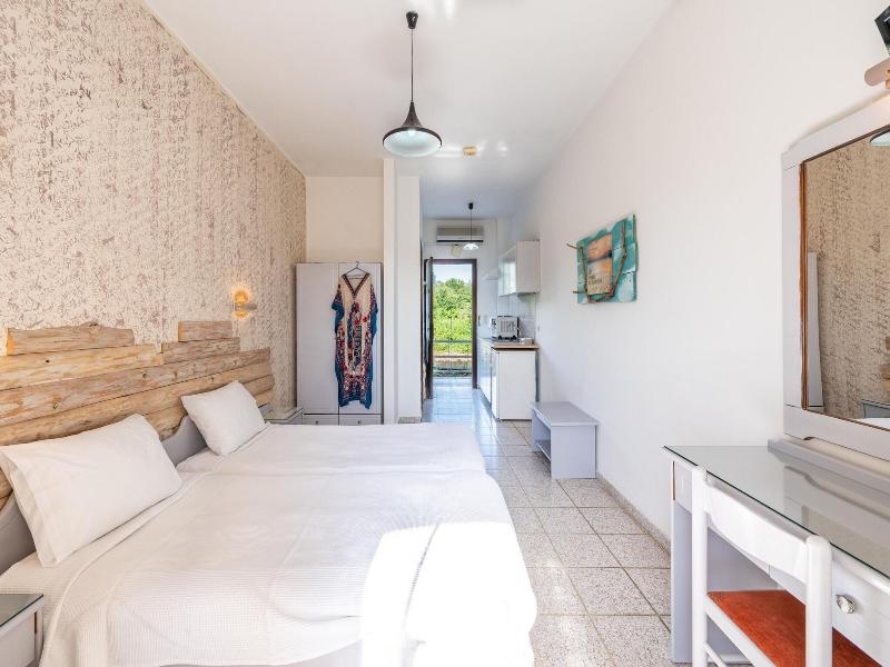 Villa Del Sol Corfu image