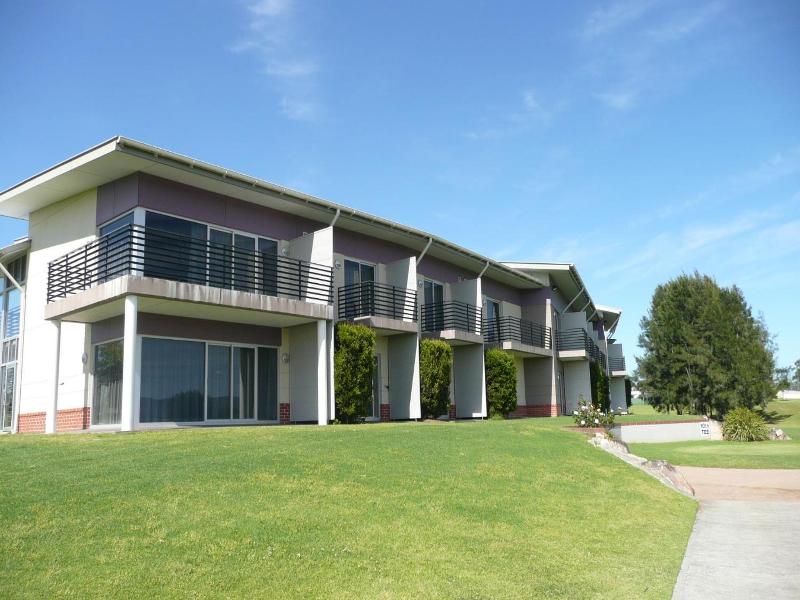Springs Shoalhaven Nowra image