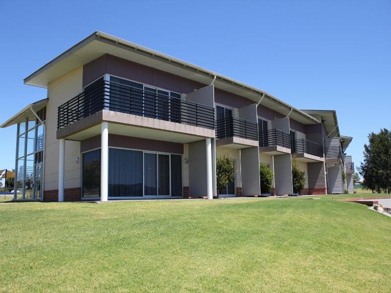 Springs Shoalhaven Nowra image