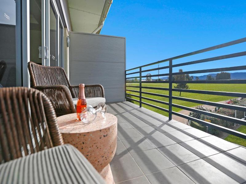 Springs Shoalhaven Nowra image