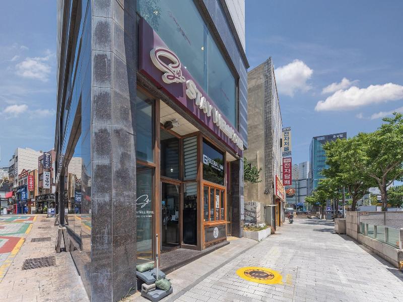 Staywell Hotel image