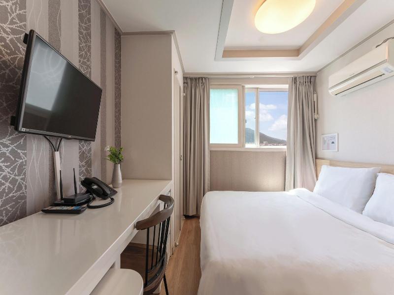 Staywell Hotel image