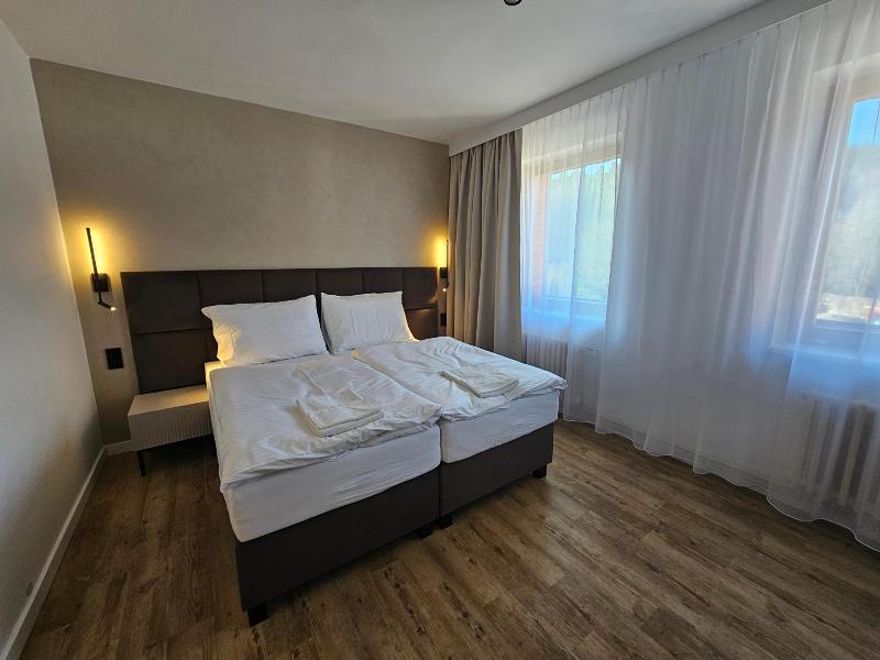 Balv Novvo Hotel A Pivovar Rade V N image