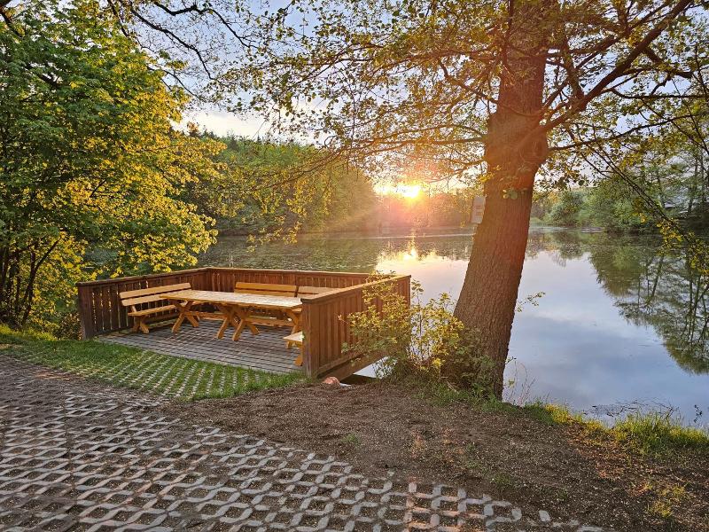 Balv Novvo Hotel A Pivovar Rade V N image