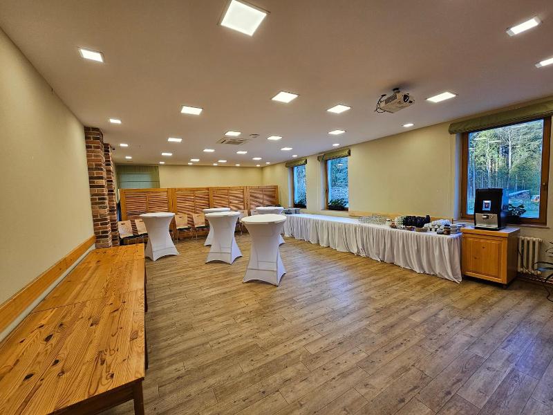 Balv Novvo Hotel A Pivovar Rade V N image