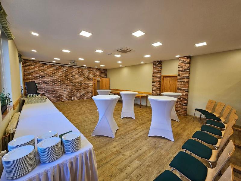 Balv Novvo Hotel A Pivovar Rade V N image