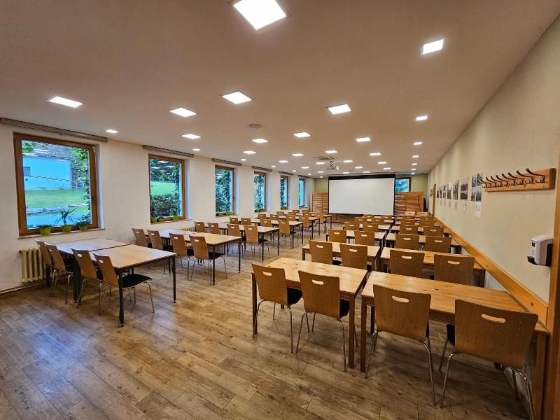Balv Novvo Hotel A Pivovar Rade V N image