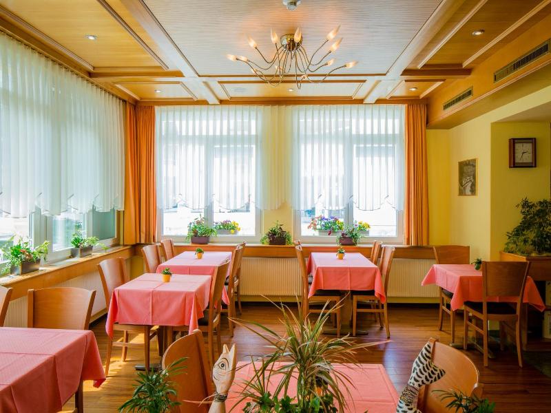 Hotel Heilquelle image