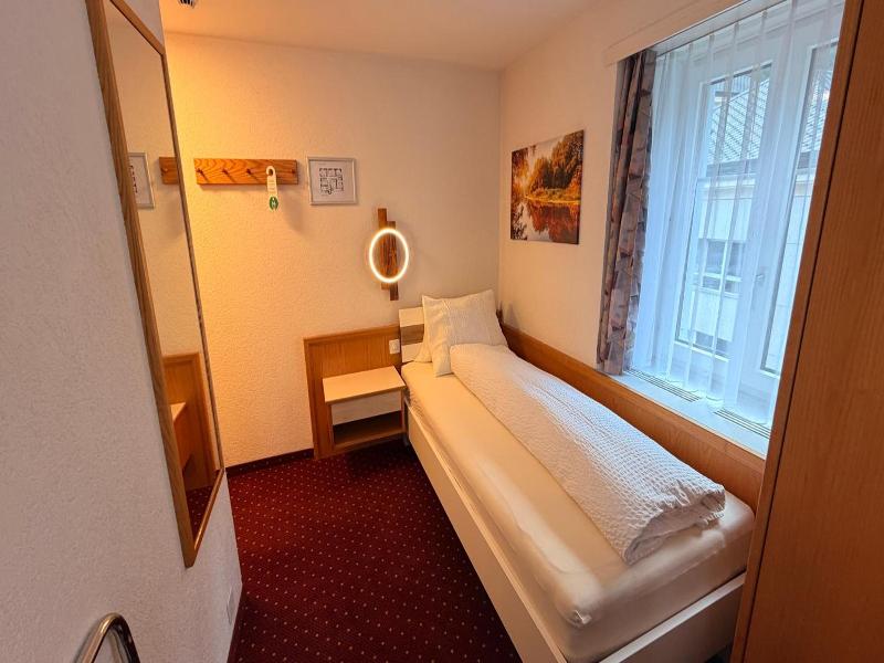 Hotel Heilquelle image