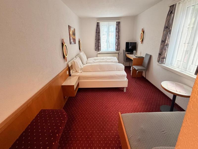 Hotel Heilquelle image
