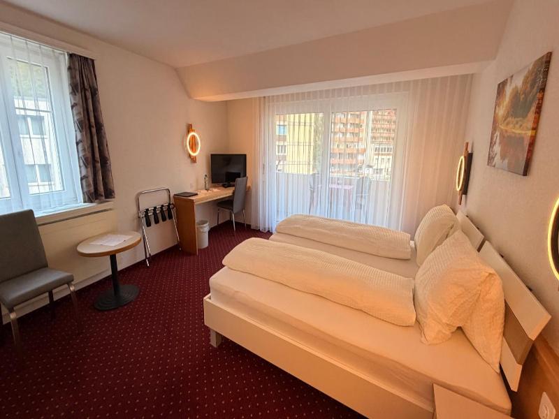 Hotel Heilquelle image