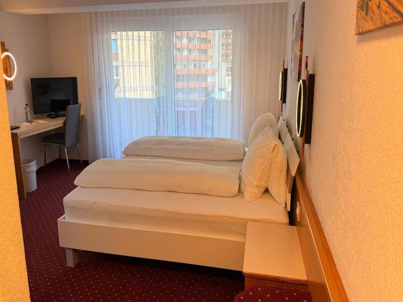 Hotel Heilquelle image
