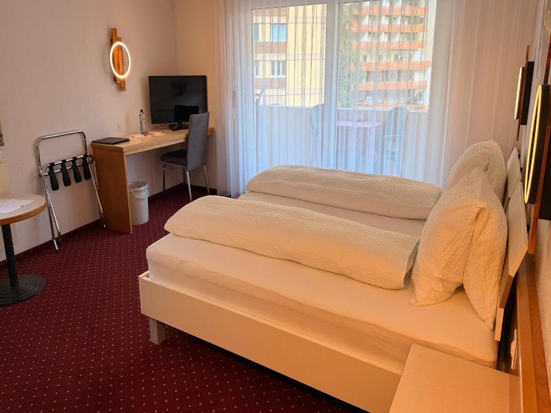 Hotel Heilquelle image