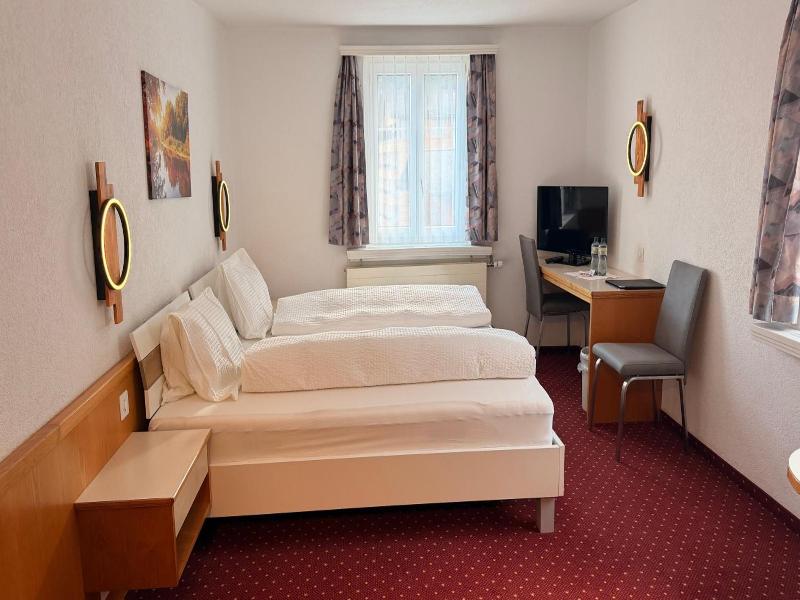 Hotel Heilquelle image