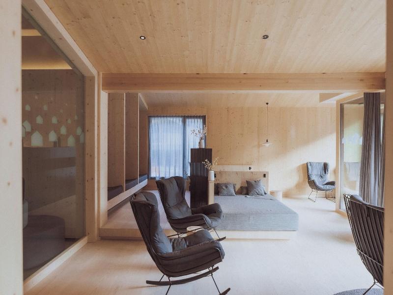 Amrai Suites image