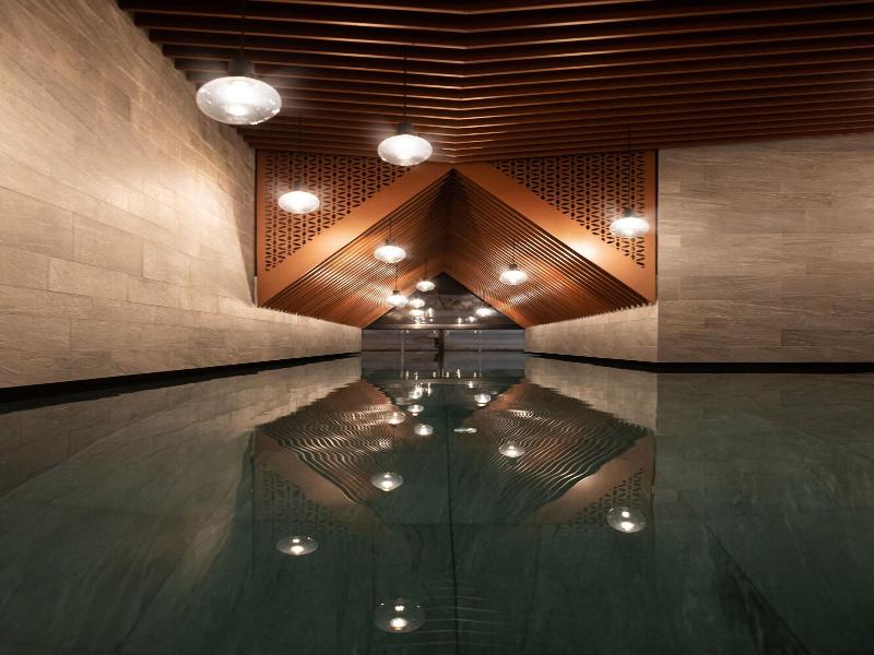 Amrai Suites image