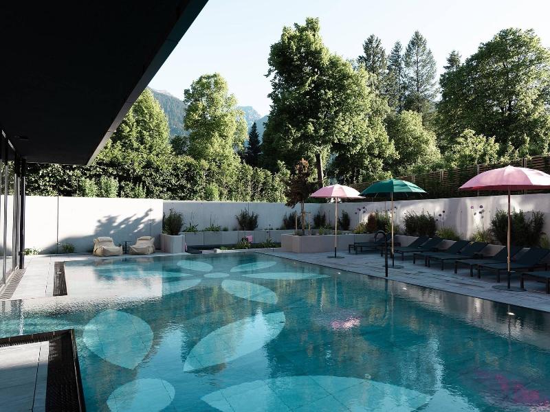 Amrai Suites image