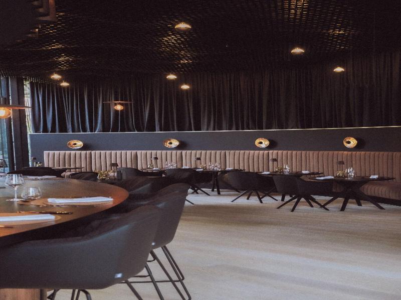 Amrai Suites image