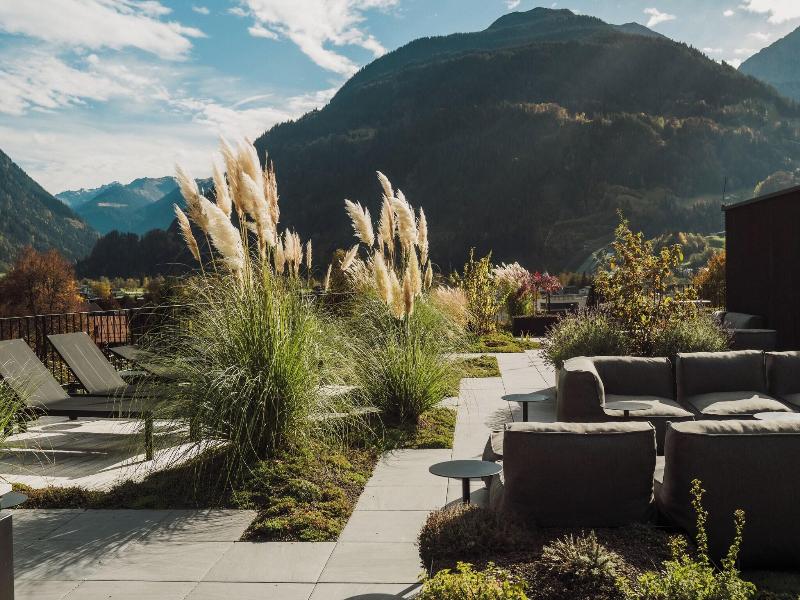 Amrai Suites image