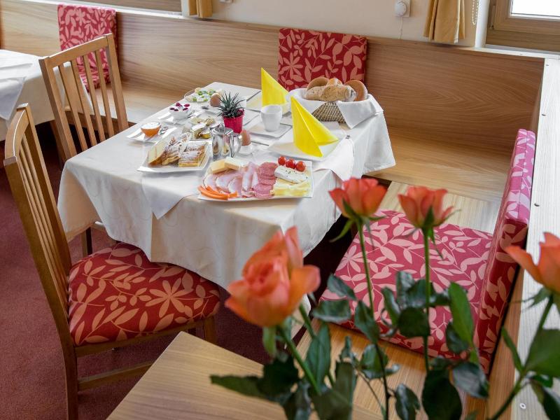Hotel Reineldis image