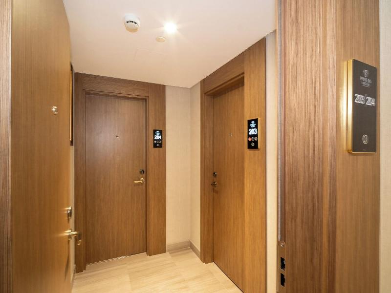Rayelin Hotel Old Town image