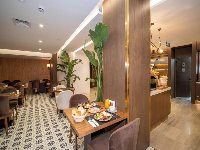 Rayelin Hotel Old Town image