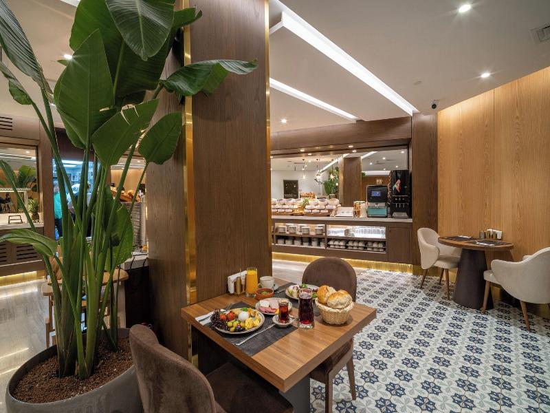 Rayelin Hotel Old Town image