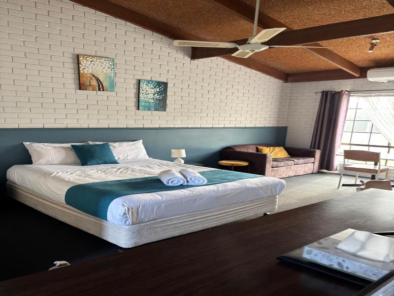 Bakery Park Motor Inn