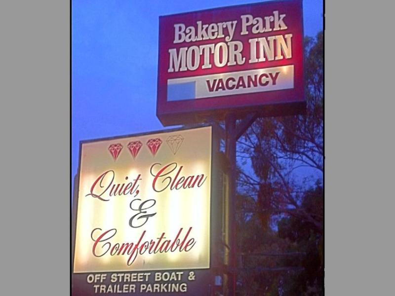 Bakery Park Motor Inn