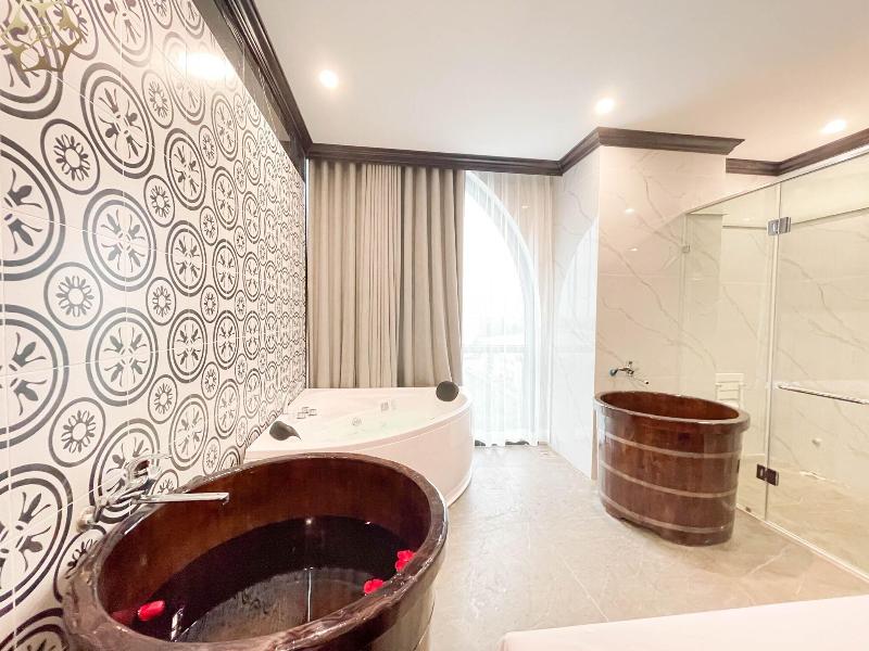 Cua Dong Luxury Hotel