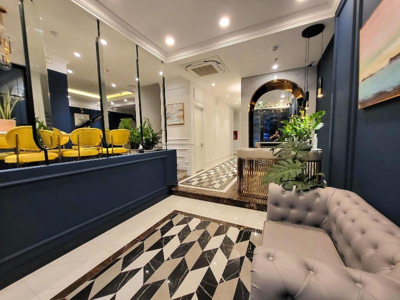 Louis Mo Apartment image