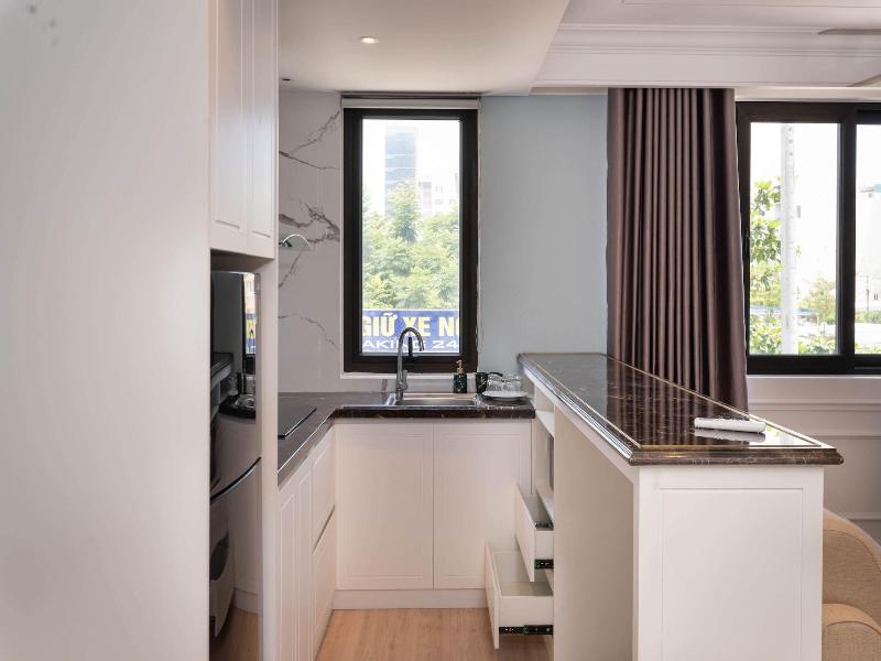 Louis Mo Apartment image