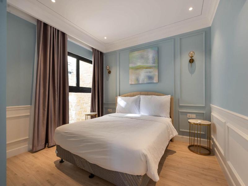 Louis Mo Apartment image