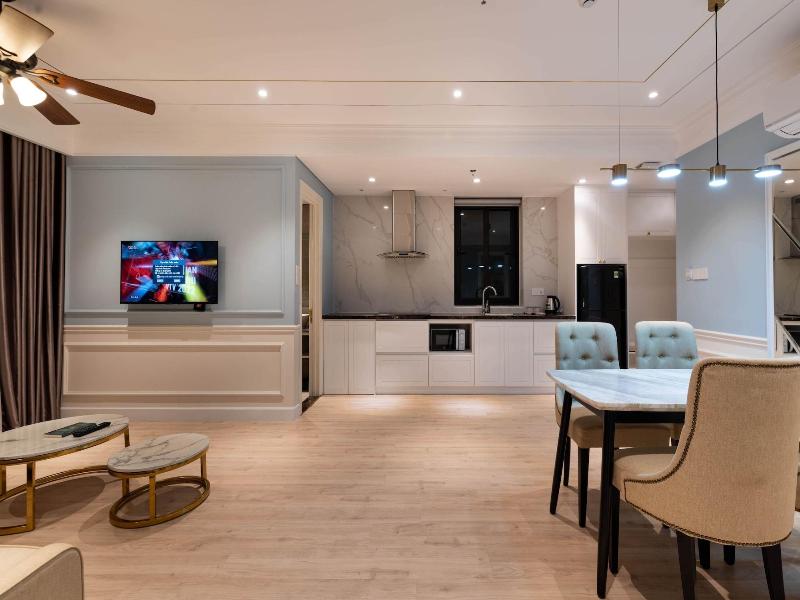 Louis Mo Apartment image