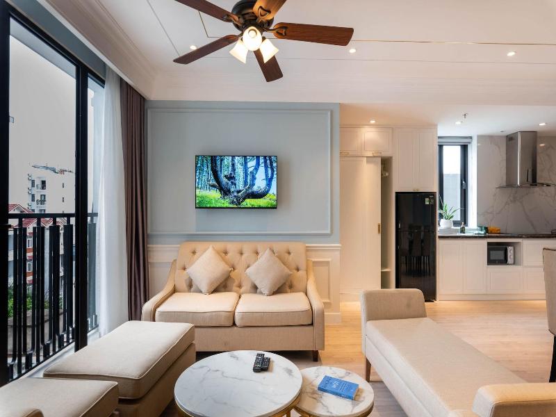 Louis Mo Apartment image